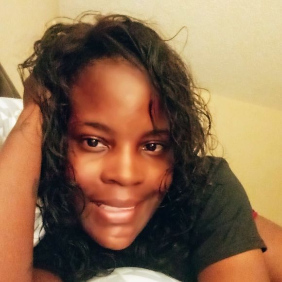 Meet your Posher, Erica - Picture 1 of 1